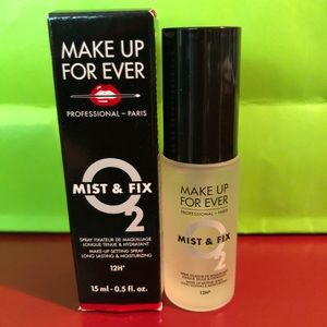 Make Up For Ever Mist & Fix NWT